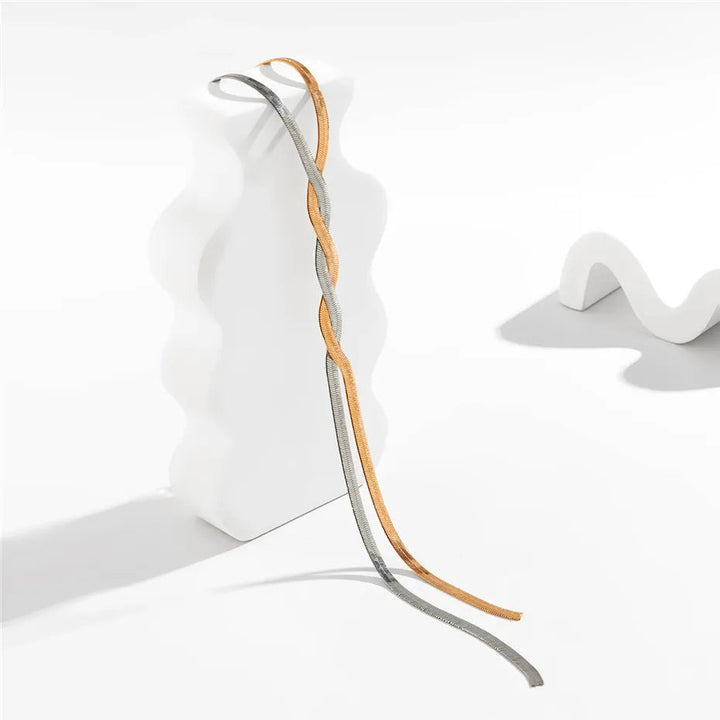 Collier Long Élegant avec Design de Serpent Ajustable