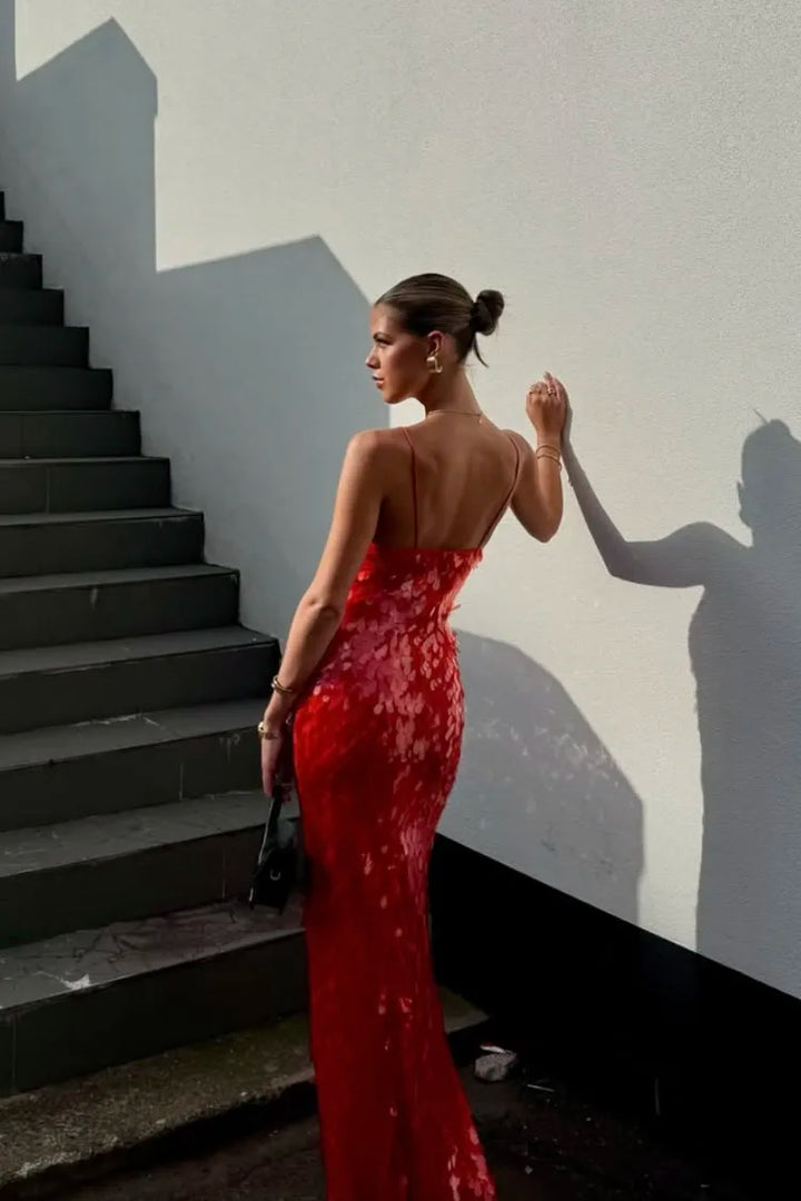 Kalea - Robe dos nu ornée de sequins étincelants