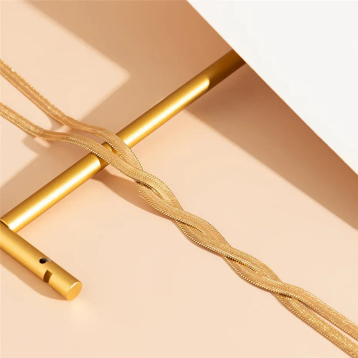 Collier Long Élegant avec Design de Serpent Ajustable