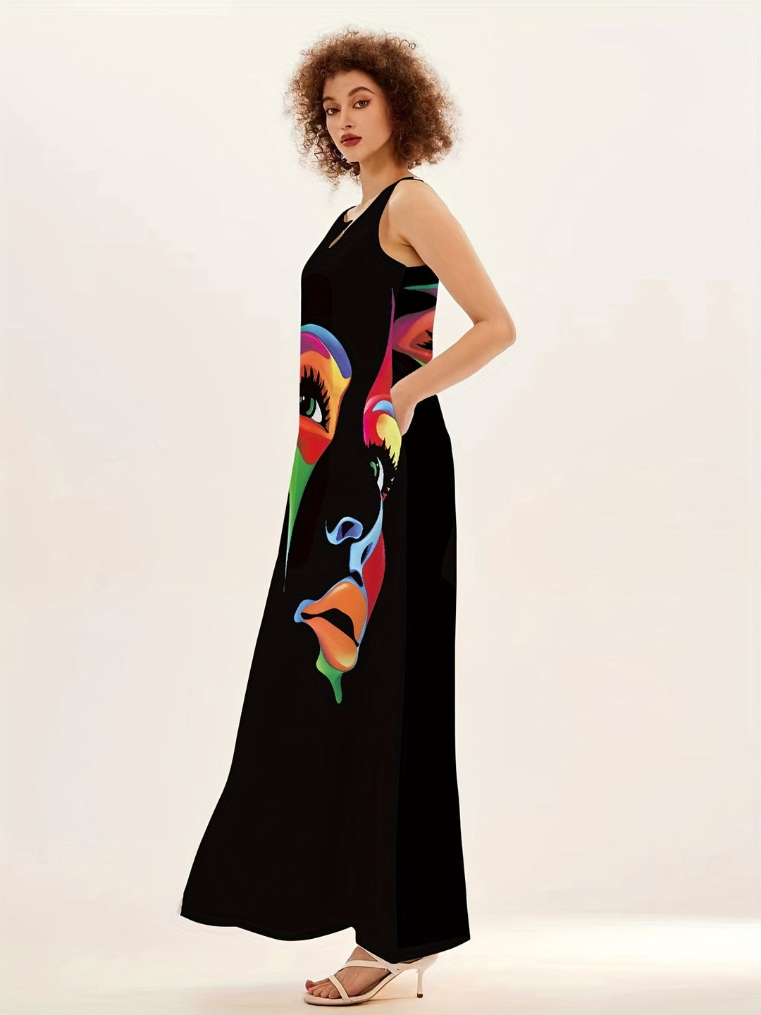 Honor - Chic Printed Maxi Robe with Mask