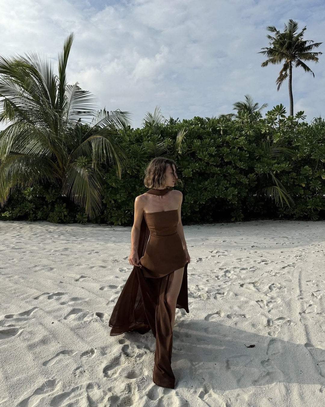 Ariadne - Robe Maxi Asymétrique en Tulle Patchwork Sans Manches