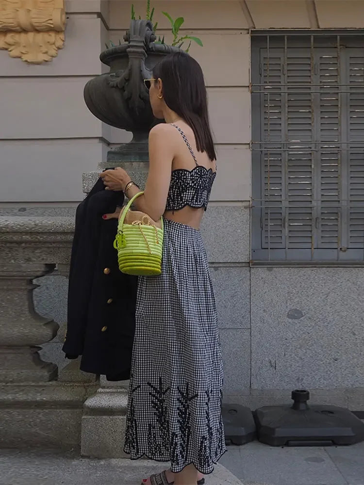 Clara - Stylish Gingham Robe