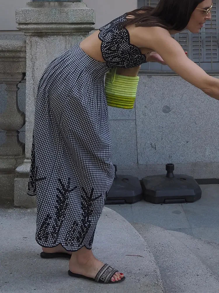 Clara - Stylish Gingham Robe